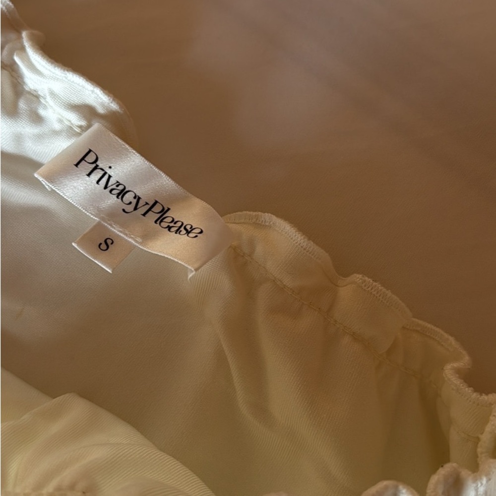 Privacy Please Cream Ruffled Top - Picture 2 of 2